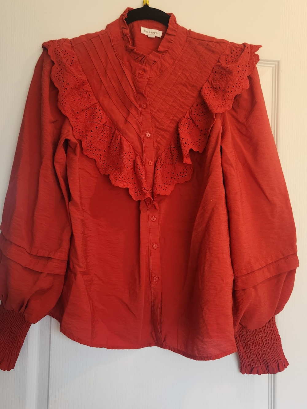 Blu Pepper Red Ruffle Yoke Button-Front Blouse M Euc